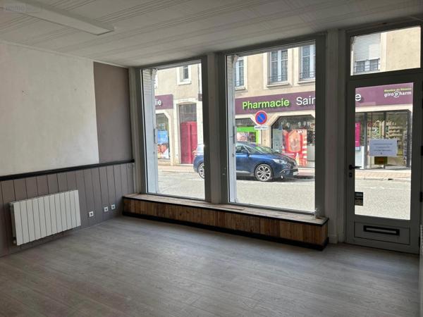 Local d'activité à louer à Nogent-le-Rotrou dans l'Eure-et-Loir (28400), ref : 18 DG   
Centre-ville