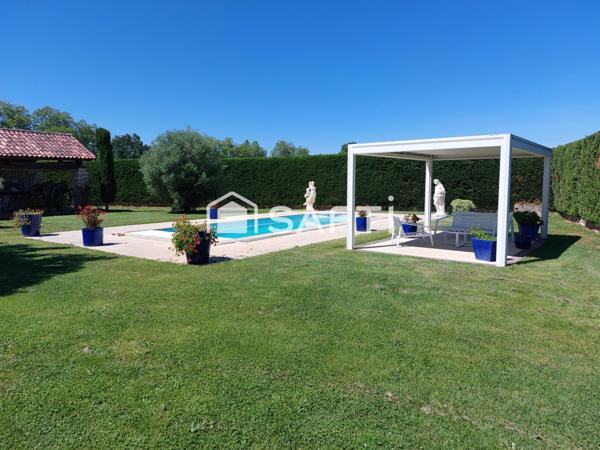 Propriété de 634 m² sur un terrain de 5329 m².