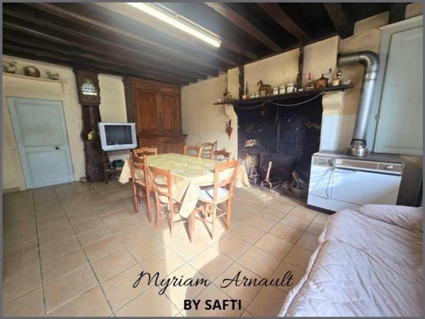 Ancien corps de ferme sur terrain de 3795 m² avec puits et dépendances