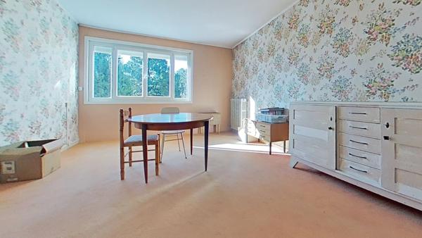 5 CHAMBRES parking couvert cave balcon