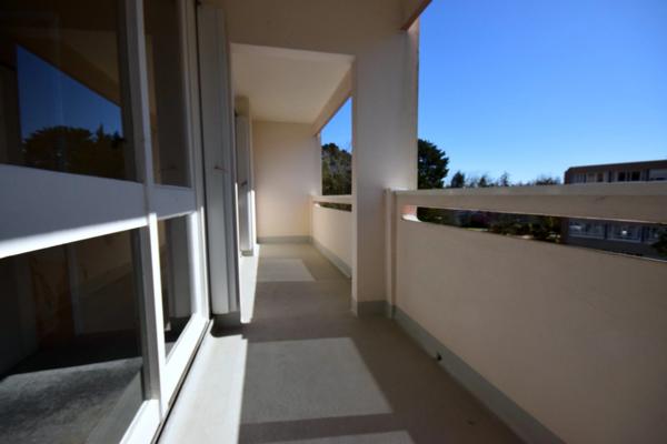 5 CHAMBRES parking couvert cave balcon