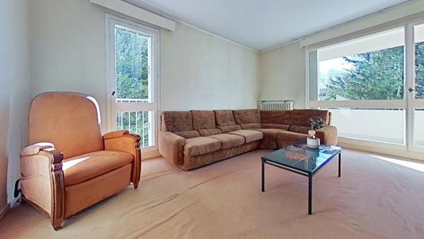 5 CHAMBRES parking couvert cave balcon