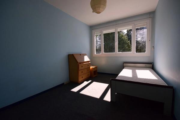 5 CHAMBRES parking couvert cave balcon