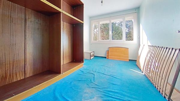 5 CHAMBRES parking couvert cave balcon