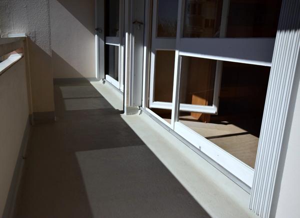 5 CHAMBRES parking couvert cave balcon