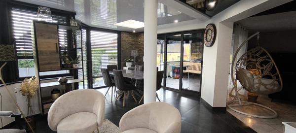 Elsenheim (67390) ELSENHEIM, prox MARCKOLSHEIM, Maison contemporaine 185 m² avec piscine et jardin.