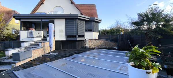 Elsenheim (67390) ELSENHEIM, prox MARCKOLSHEIM, Maison contemporaine 185 m² avec piscine et jardin.