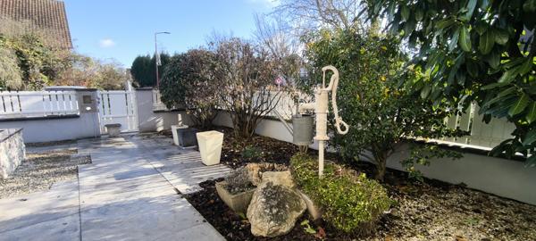 Elsenheim (67390) ELSENHEIM, prox MARCKOLSHEIM, Maison contemporaine 185 m² avec piscine et jardin.