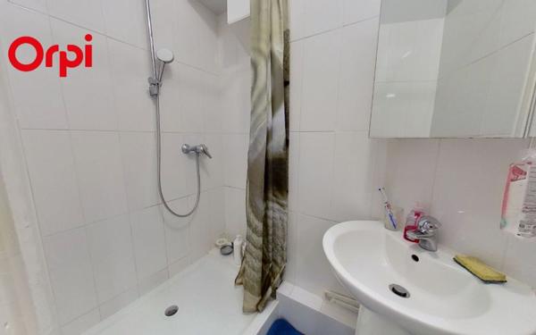 Appartement à louer    1 pièce • 33,10 m2 Lyon 6