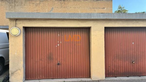 Croix Rouge - box de garage 18M2 dans résidence sécurisée