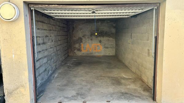 Croix Rouge - box de garage 18M2 dans résidence sécurisée