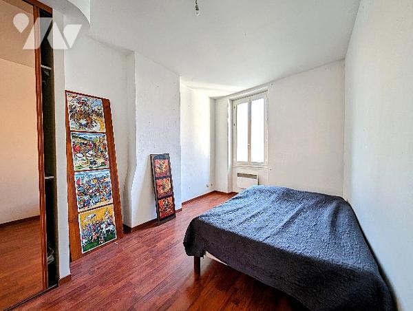 T3 traversant de près de 80 m² au 1er étage