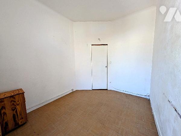 T3 traversant de près de 80 m² au 1er étage