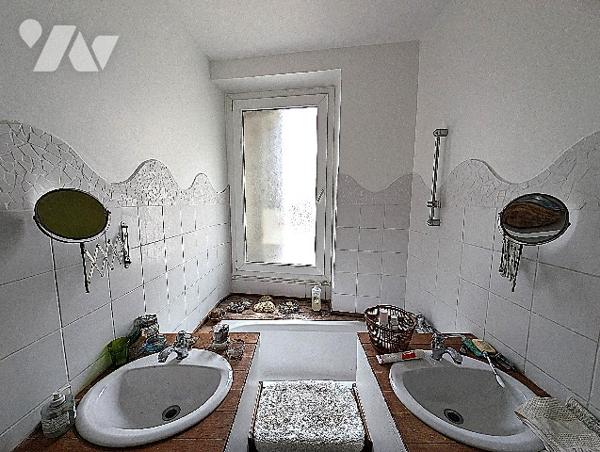 T3 traversant de près de 80 m² au 1er étage
