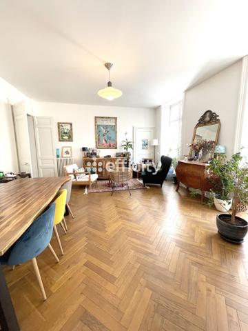Appartement 6 pièces - 153 m²