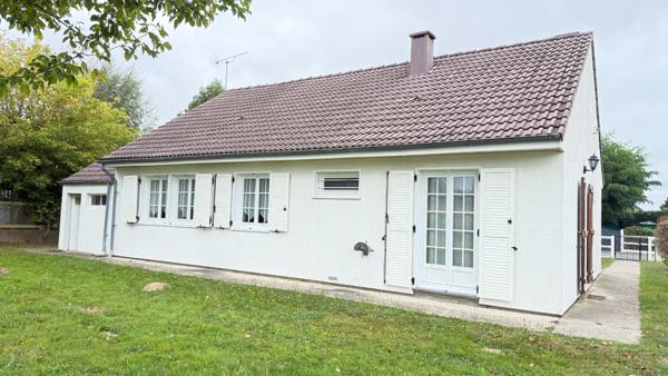 NOAILLES A 10 Minutes, Maison 6 pieces, Sejour double, Cuisine, 4 chambres, Salle de bains, Garages, Jardin.