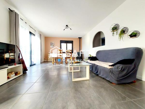 Maison individuelle sur 2 niveaux entièrement rénovée