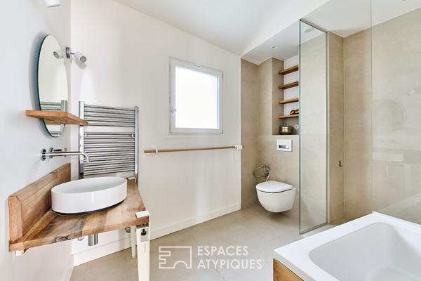 Maison rénovée par architecte avec terrasse proche Halle Pajol