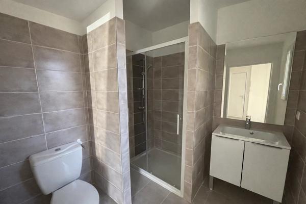 Location                                                      Studio
                        
                     1 pièces                      25 m2                     à Agen