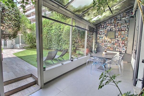 MARSEILLE 13008. Proche Prado, Rez-de-jardin avec dépendance