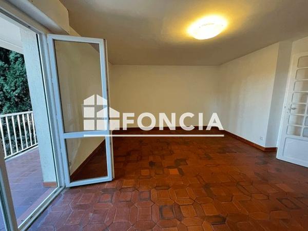 Location Appartement 4 pièces 82.8 m² - AVENUE LOUIS COIRARD Aix En Provence 13100