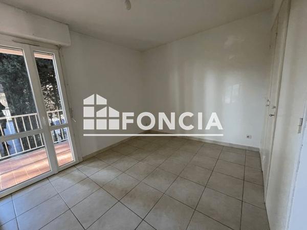 Location Appartement 4 pièces 82.8 m² - AVENUE LOUIS COIRARD Aix En Provence 13100