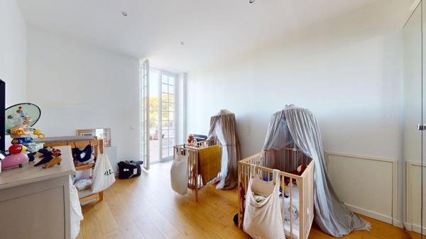 Appartement 4 pièces 151.7 m2