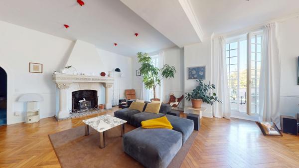 Appartement 4 pièces 151.7 m2