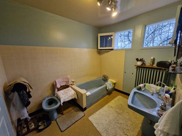 Ensemble de 2 MAISONS MITOYENNES sur SOUS-SOL sur TERRAIN de 4207m²