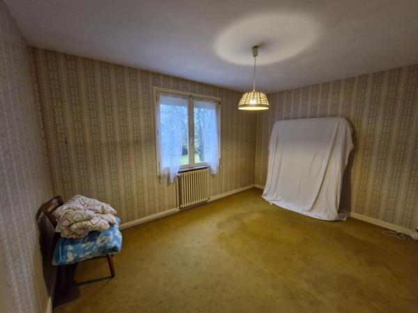 Ensemble de 2 MAISONS MITOYENNES sur SOUS-SOL sur TERRAIN de 4207m²