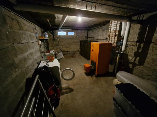 Ensemble de 2 MAISONS MITOYENNES sur SOUS-SOL sur TERRAIN de 4207m²