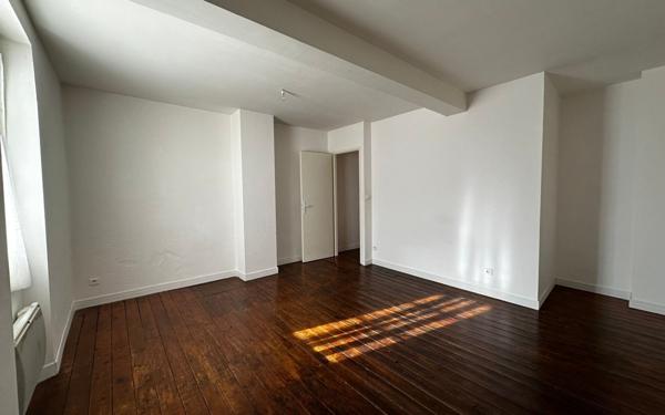 Maison à louer    3 pièces • 61,37 m2 Longages