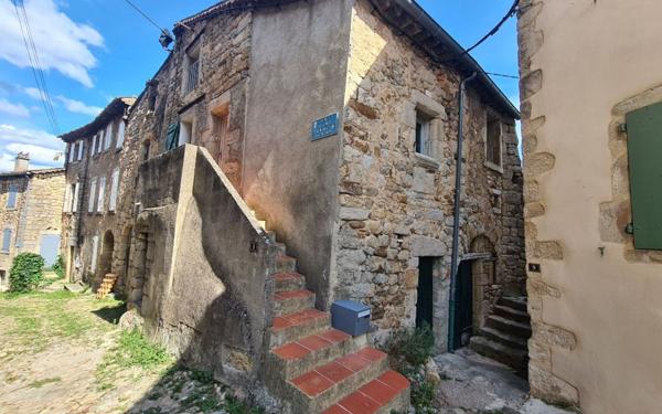 Maison à louer    3 pièces •  Joyeuse