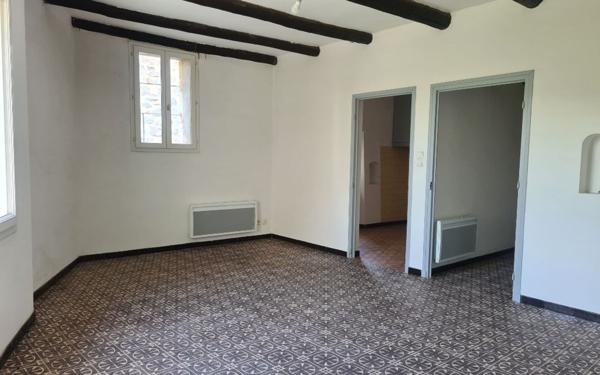 Maison à louer    3 pièces •  Joyeuse