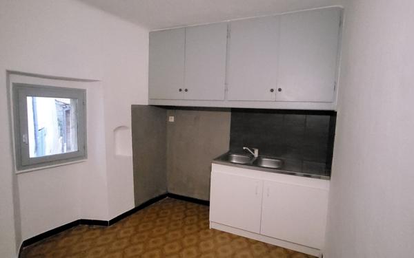 Maison à louer    3 pièces •  Joyeuse