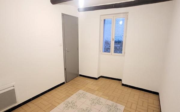 Maison à louer    3 pièces •  Joyeuse