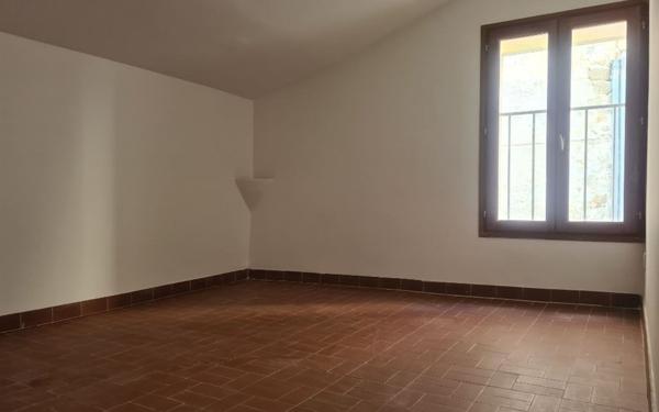 Maison à louer    3 pièces •  Joyeuse