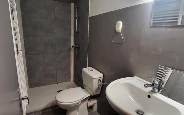 Maison à louer    3 pièces •  Joyeuse