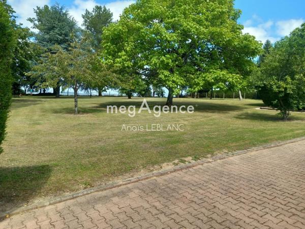 Maison à TORCE-VIVIERS-EN-CHARNIE, 53270 - 6 pièces 179m²