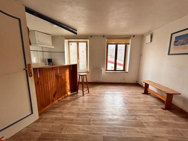 🏡 Ensemble immobilier polyvalent – Fort potentiel d’investissement et d’aménagement à Boulogne-Sur-Mer 🏠