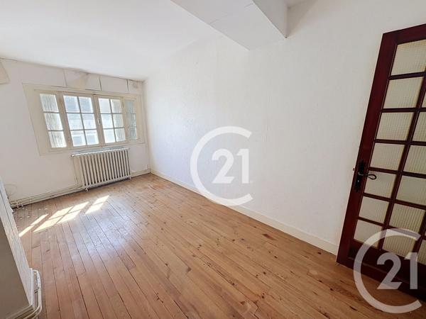 Maison à vendre  3 pièces - 191 m 2   JARNAC  - 16
