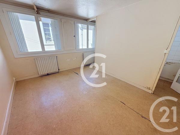 Maison à vendre  3 pièces - 191 m 2   JARNAC  - 16