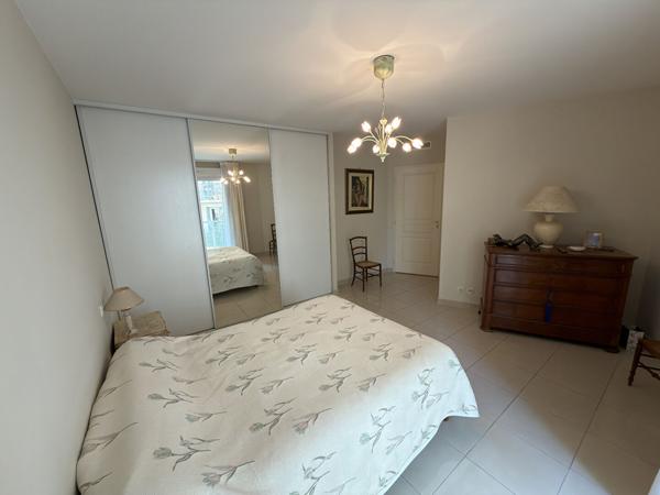 Bel appartement 88 m² avec deux suites et climatisation + parking