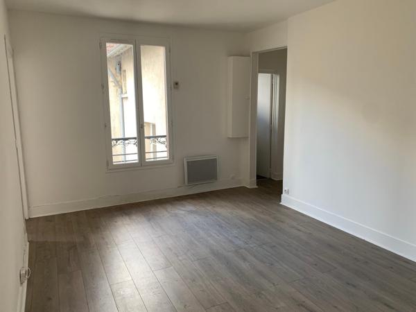 VILLEMOMBLE T2 avec BOX à 100m GARE RER E