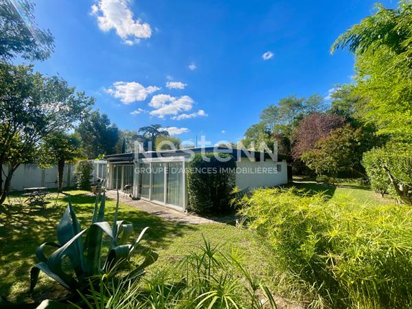 Maison Talence Forum-haut carré plain pied 147m2 terrain de 850 m2