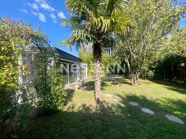 Maison Talence Forum-haut carré plain pied 147m2 terrain de 850 m2