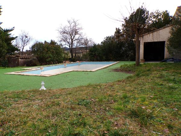 Grande Maison Familiale 138m² avec Jardin et Piscine à Fendeille