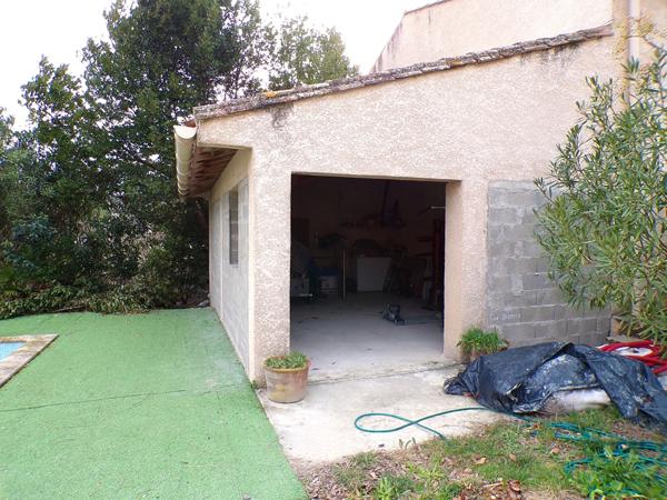 Grande Maison Familiale 138m² avec Jardin et Piscine à Fendeille