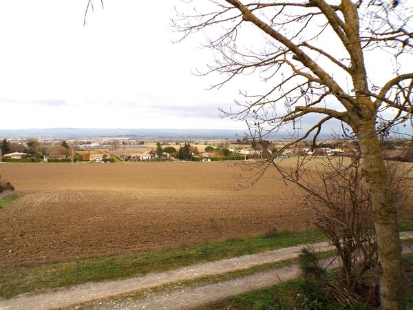 Grande Maison Familiale 138m² avec Jardin et Piscine à Fendeille