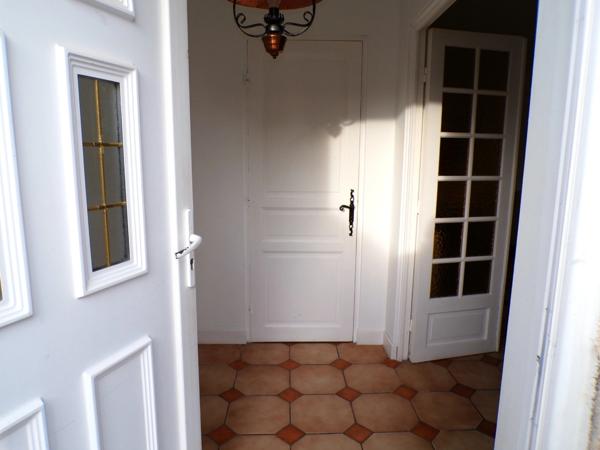 Grande Maison Familiale 138m² avec Jardin et Piscine à Fendeille